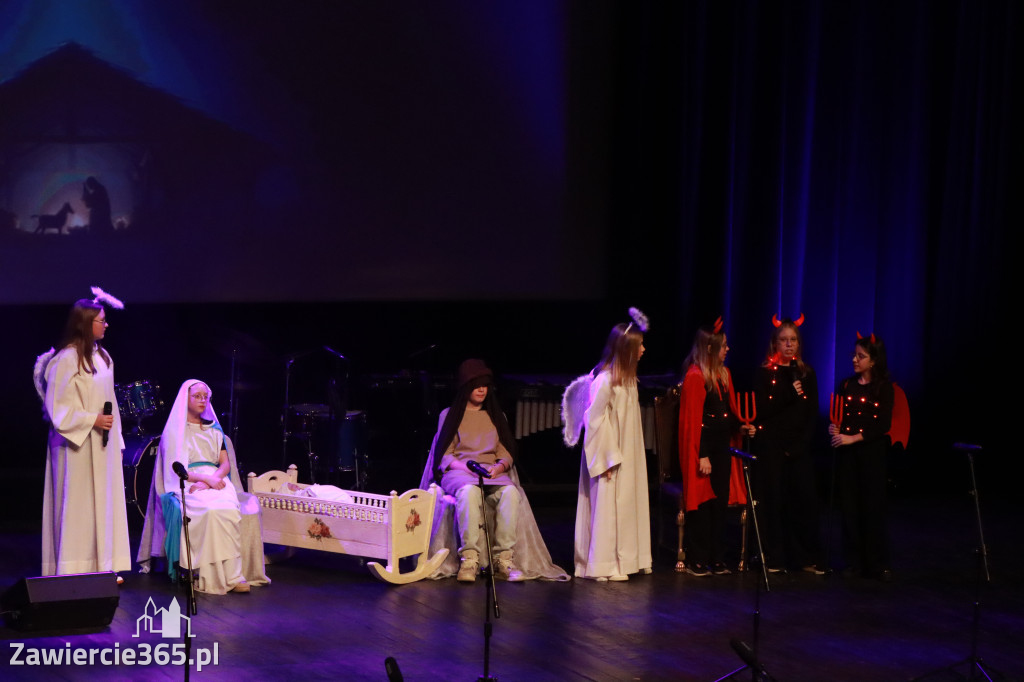 Fotorelacja: Koncert Świąteczny Szkoły Muzycznej i SP3 w MOK Zawiercie