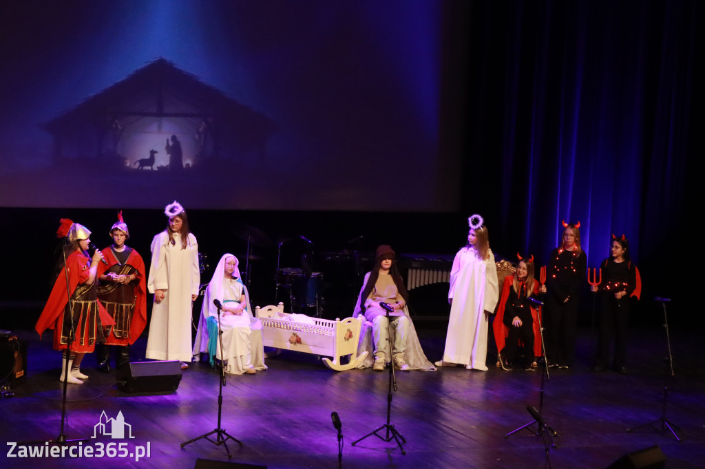 Fotorelacja: Koncert Świąteczny Szkoły Muzycznej i SP3 w MOK Zawiercie