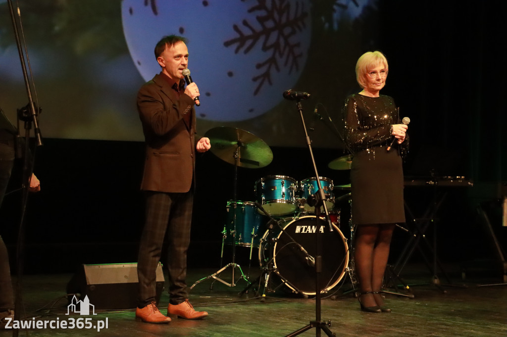 Fotorelacja: Koncert Świąteczny Szkoły Muzycznej i SP3 w MOK Zawiercie