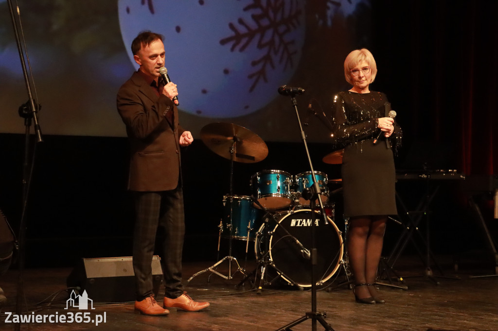 Fotorelacja: Koncert Świąteczny Szkoły Muzycznej i SP3 w MOK Zawiercie