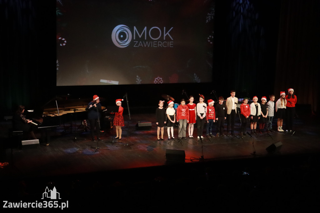 Fotorelacja: Koncert Świąteczny Szkoły Muzycznej i SP3 w MOK Zawiercie