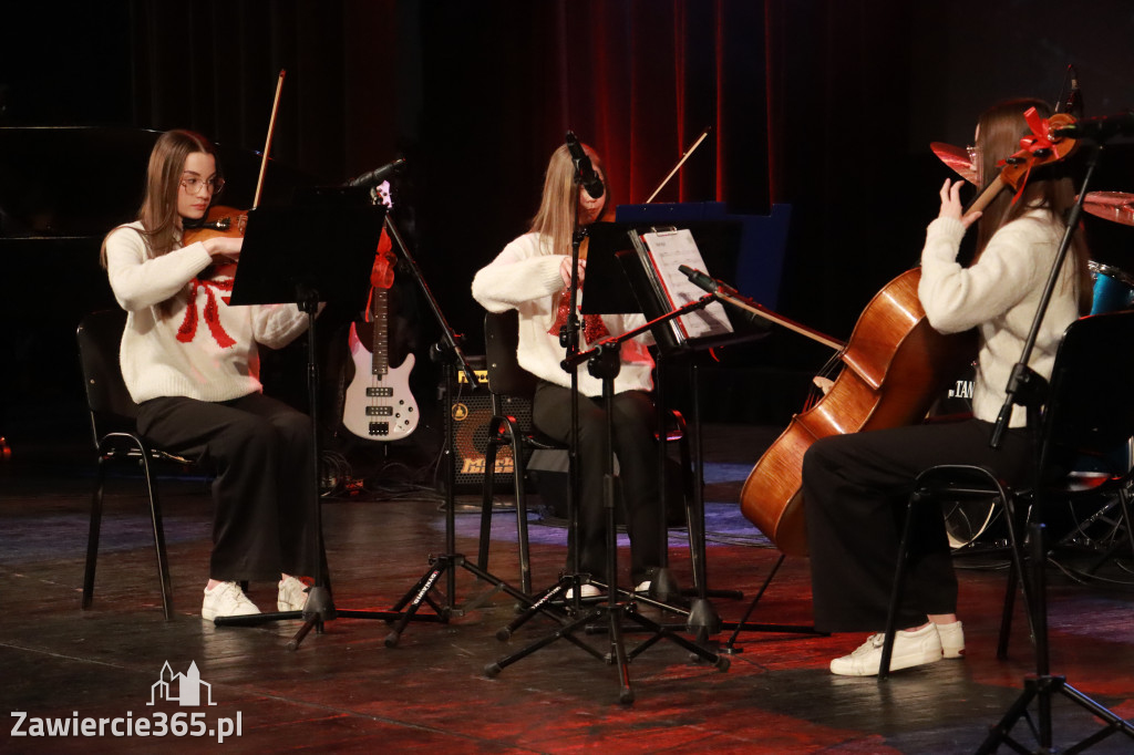 Fotorelacja: Koncert Świąteczny Szkoły Muzycznej i SP3 w MOK Zawiercie