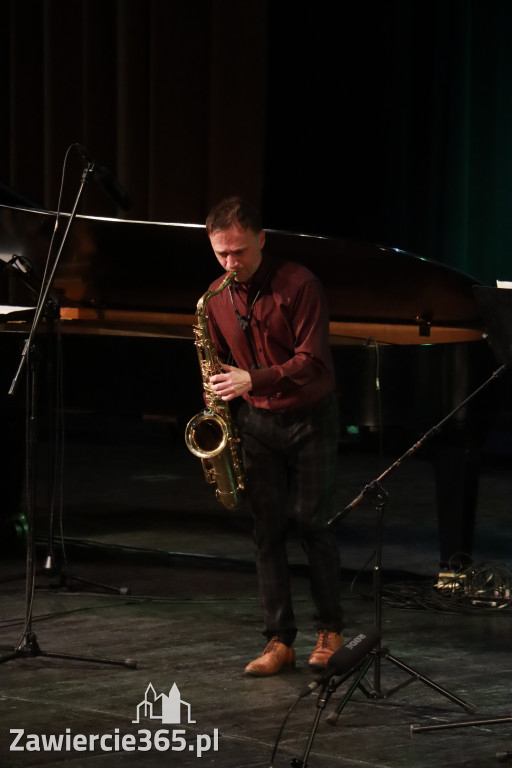 Fotorelacja: Koncert Świąteczny Szkoły Muzycznej i SP3 w MOK Zawiercie