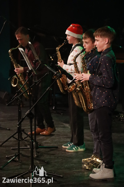 Fotorelacja: Koncert Świąteczny Szkoły Muzycznej i SP3 w MOK Zawiercie