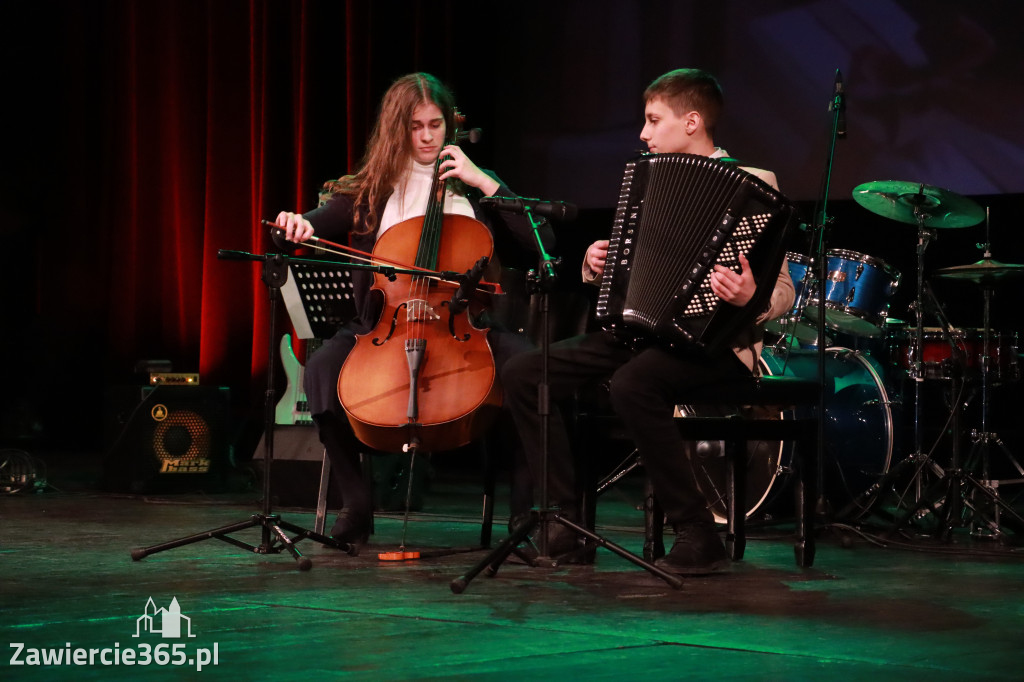 Fotorelacja: Koncert Świąteczny Szkoły Muzycznej i SP3 w MOK Zawiercie