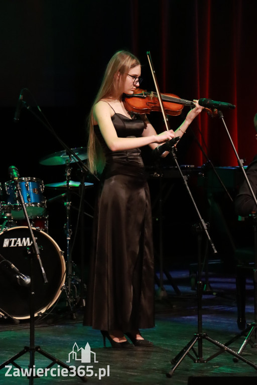 Fotorelacja: Koncert Świąteczny Szkoły Muzycznej i SP3 w MOK Zawiercie