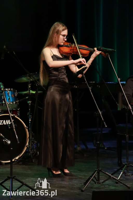 Fotorelacja: Koncert Świąteczny Szkoły Muzycznej i SP3 w MOK Zawiercie