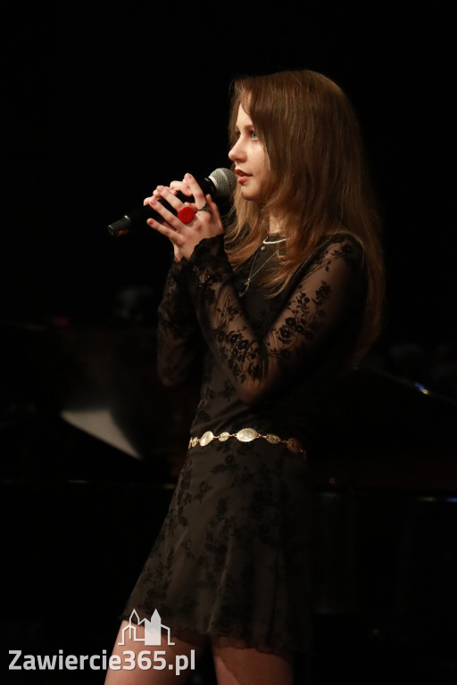 Fotorelacja: Koncert Świąteczny Szkoły Muzycznej i SP3 w MOK Zawiercie