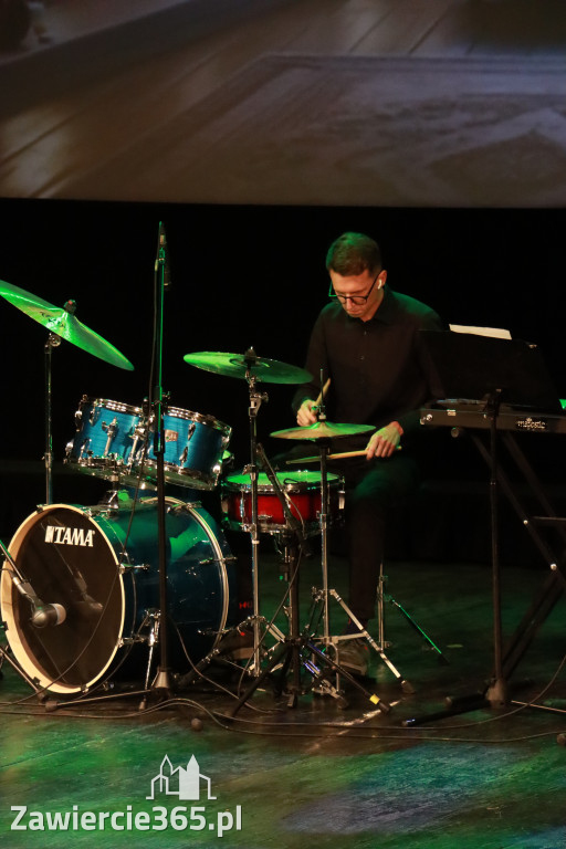 Fotorelacja: Koncert Świąteczny Szkoły Muzycznej i SP3 w MOK Zawiercie