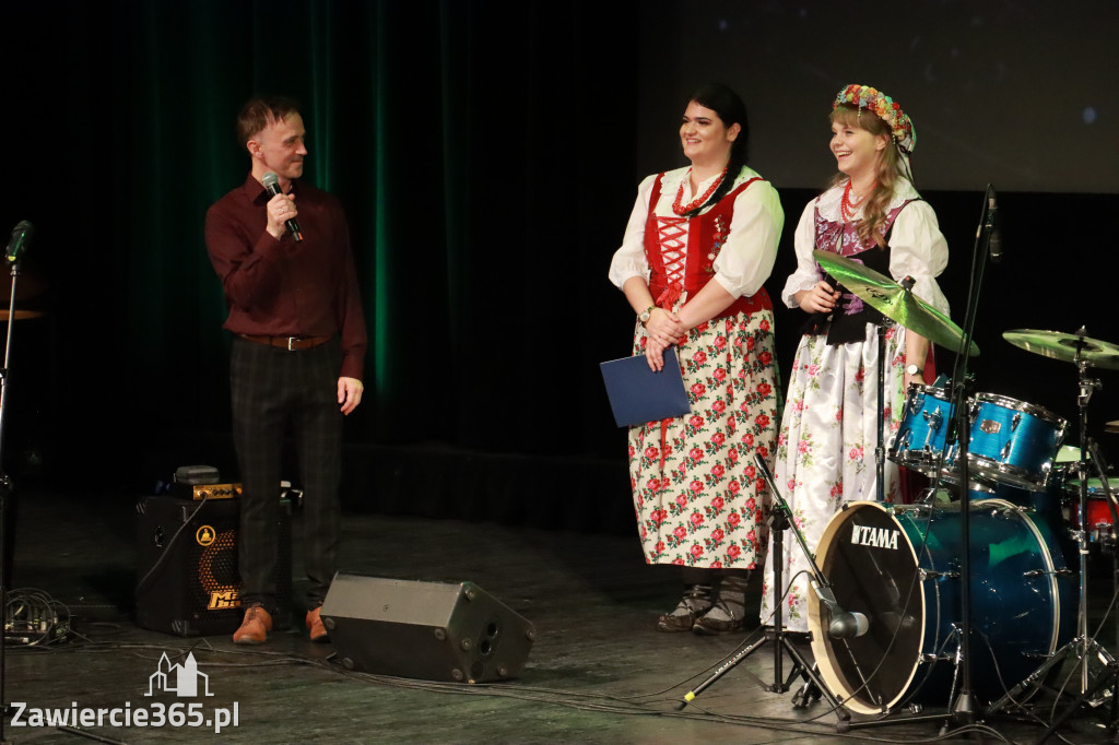 Fotorelacja: Koncert Świąteczny Szkoły Muzycznej i SP3 w MOK Zawiercie