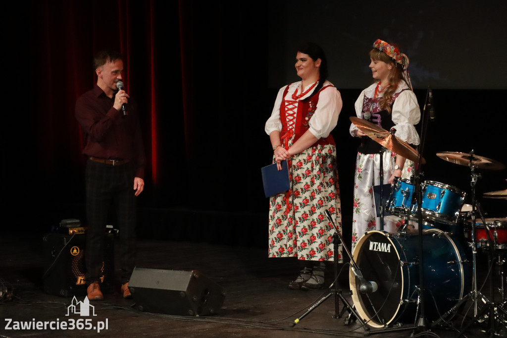 Fotorelacja: Koncert Świąteczny Szkoły Muzycznej i SP3 w MOK Zawiercie