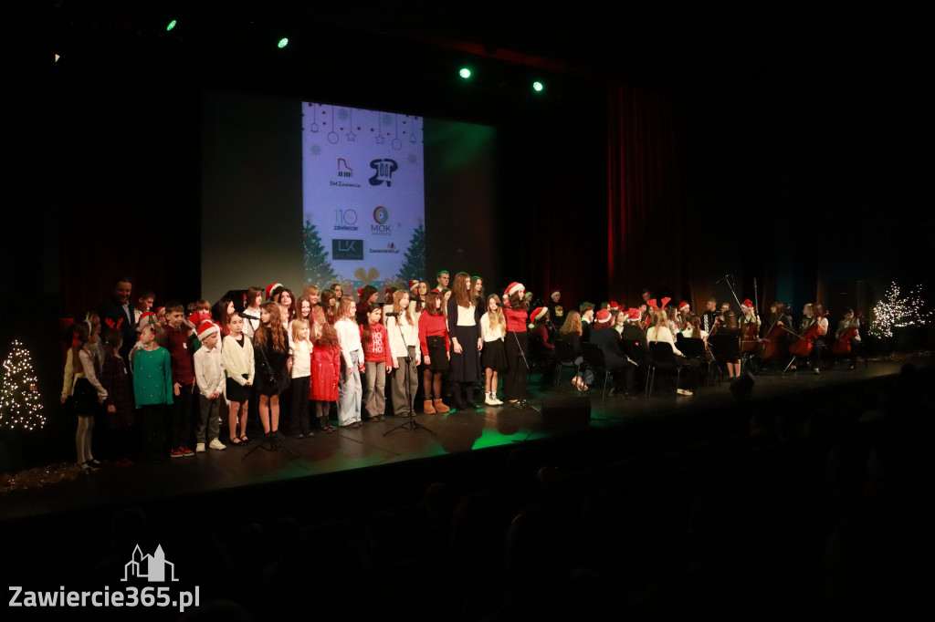 Fotorelacja: Koncert Świąteczny Szkoły Muzycznej i SP3 w MOK Zawiercie