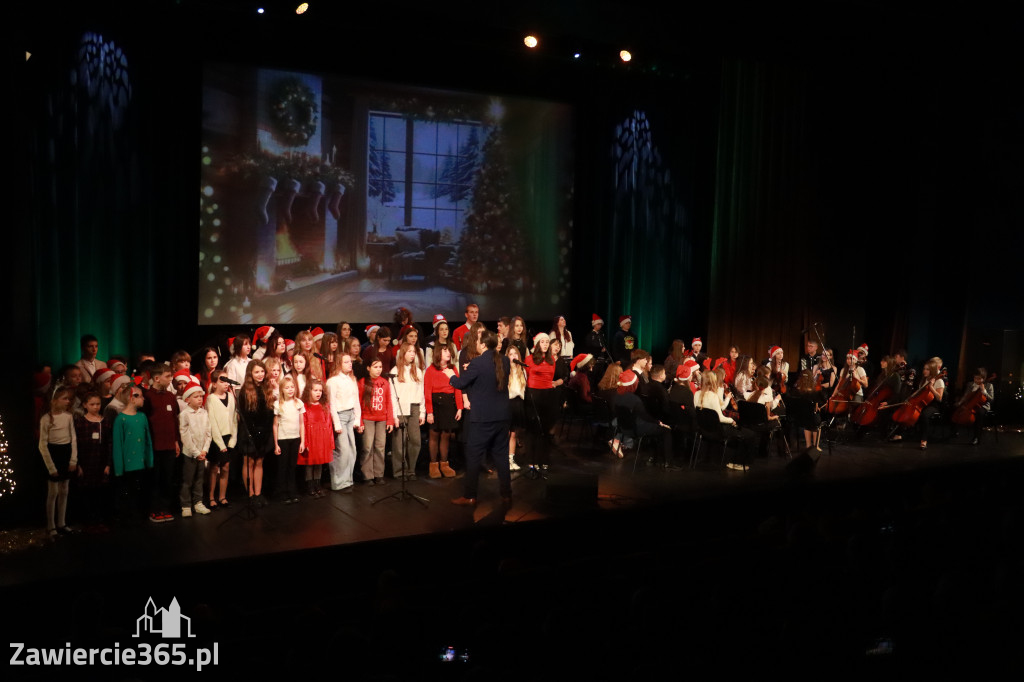 Fotorelacja: Koncert Świąteczny Szkoły Muzycznej i SP3 w MOK Zawiercie