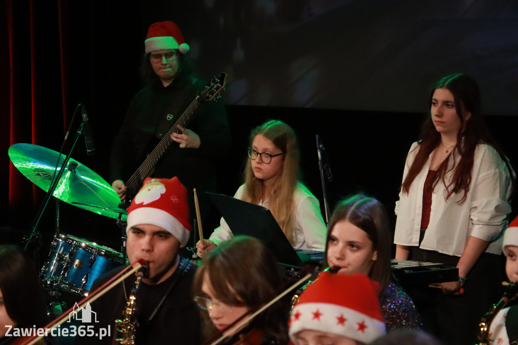 Fotorelacja: Koncert Świąteczny Szkoły Muzycznej i SP3 w MOK Zawiercie