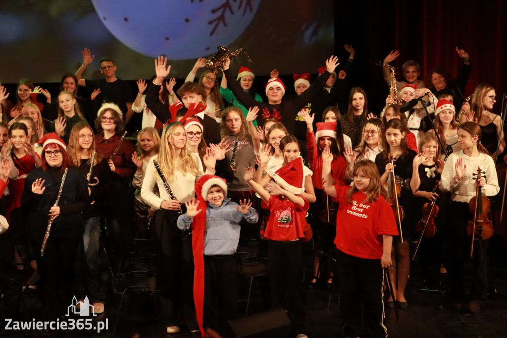 Fotorelacja: Koncert Świąteczny Szkoły Muzycznej i SP3 w MOK Zawiercie