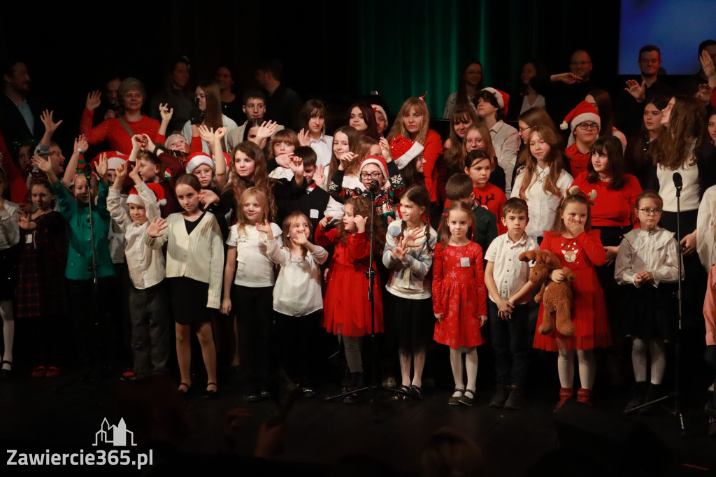 Fotorelacja: Koncert Świąteczny Szkoły Muzycznej i SP3 w MOK Zawiercie