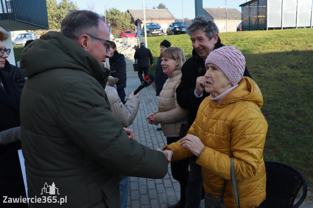 Fotorelacja: Przekazanie kluczy do nowych mieszkań TBS w Łazach