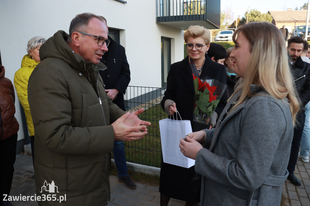 Fotorelacja: Przekazanie kluczy do nowych mieszkań TBS w Łazach