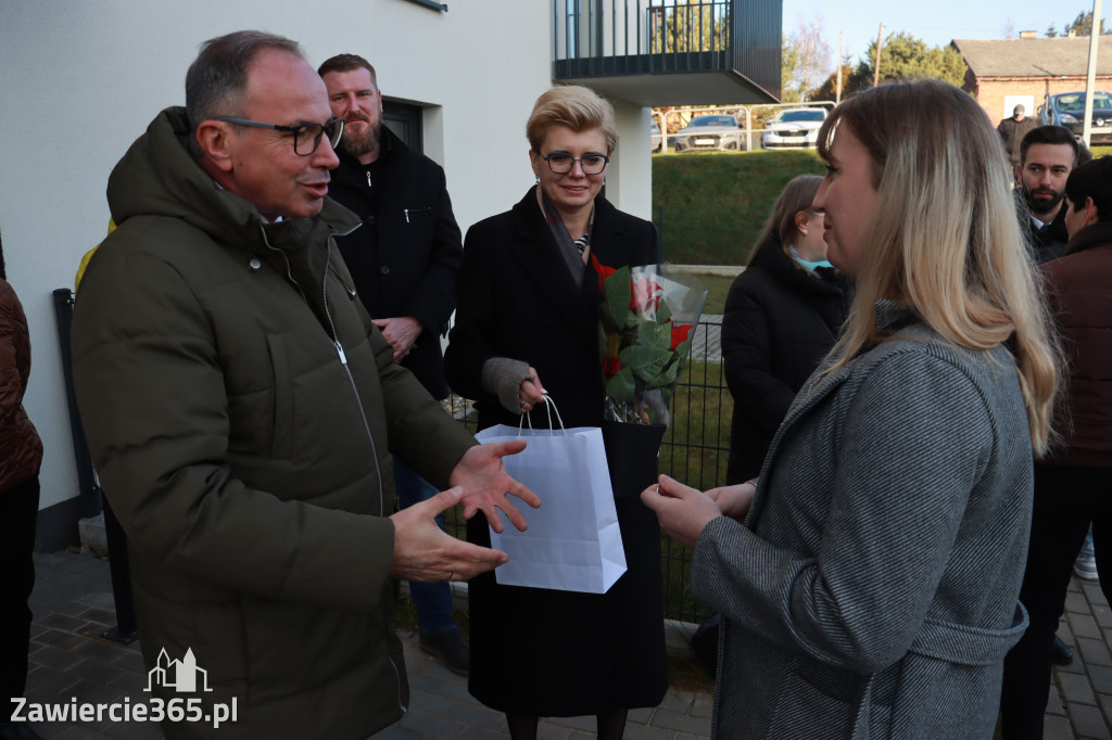 Fotorelacja: Przekazanie kluczy do nowych mieszkań TBS w Łazach