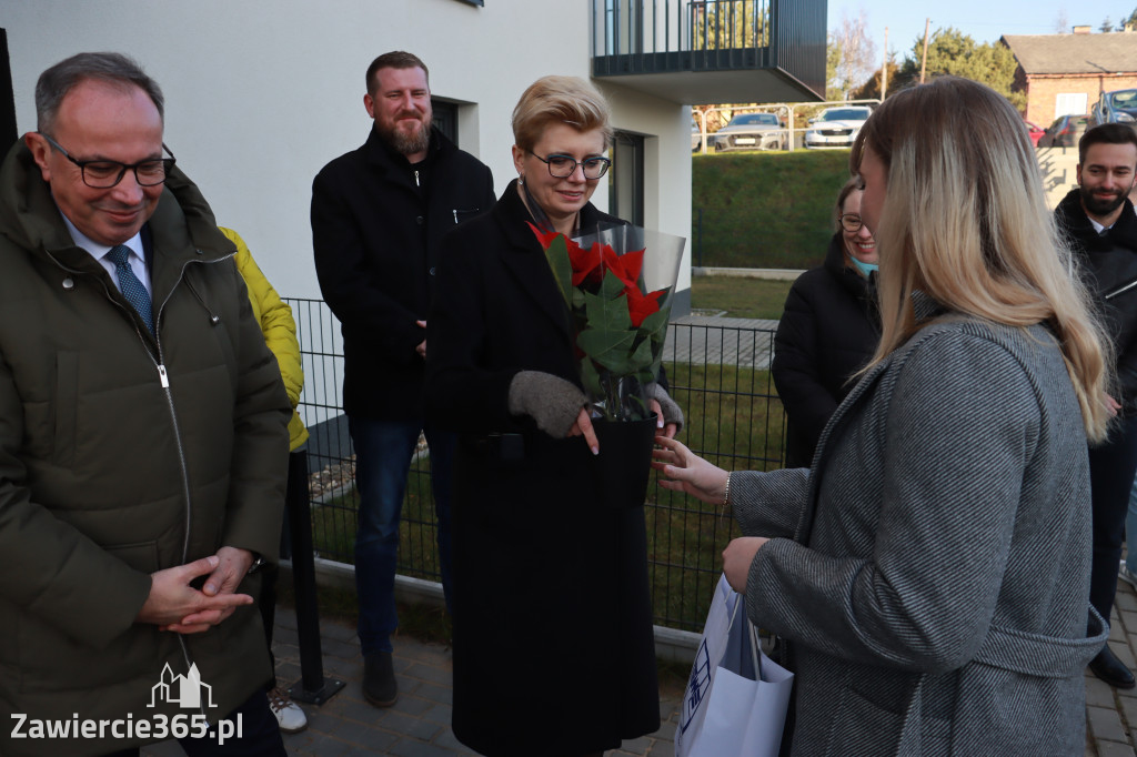 Fotorelacja: Przekazanie kluczy do nowych mieszkań TBS w Łazach