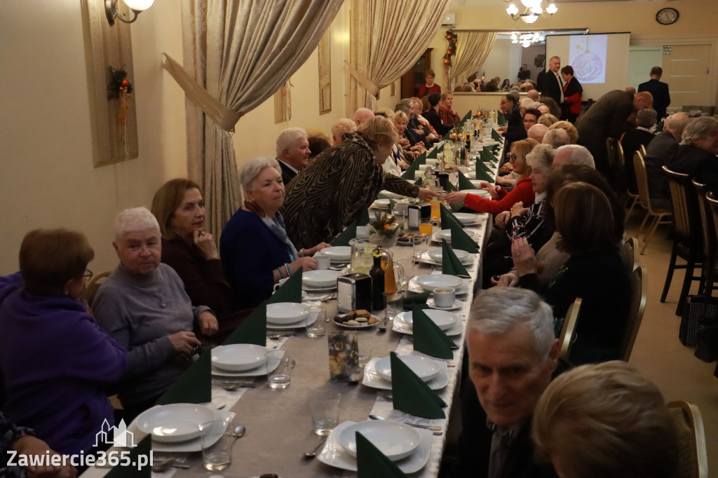 Fotorelacja: Wigilijne spotkanie członków Stowarzyszenia Ruch Harcerski CZUWAJ w Zawierciu