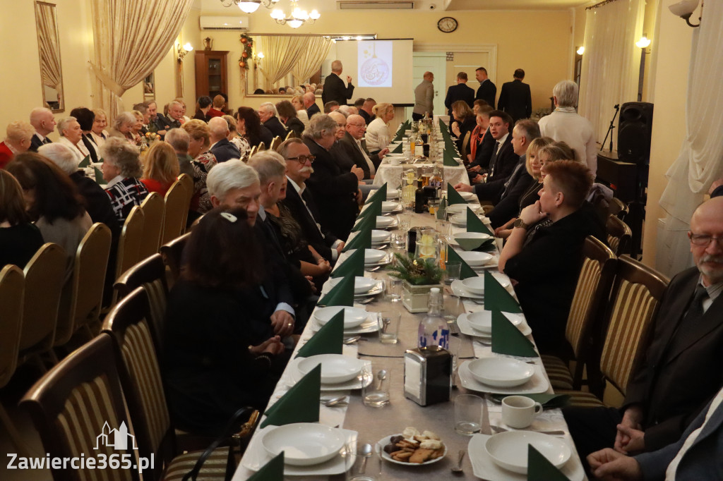 Fotorelacja: Wigilijne spotkanie członków Stowarzyszenia Ruch Harcerski CZUWAJ w Zawierciu
