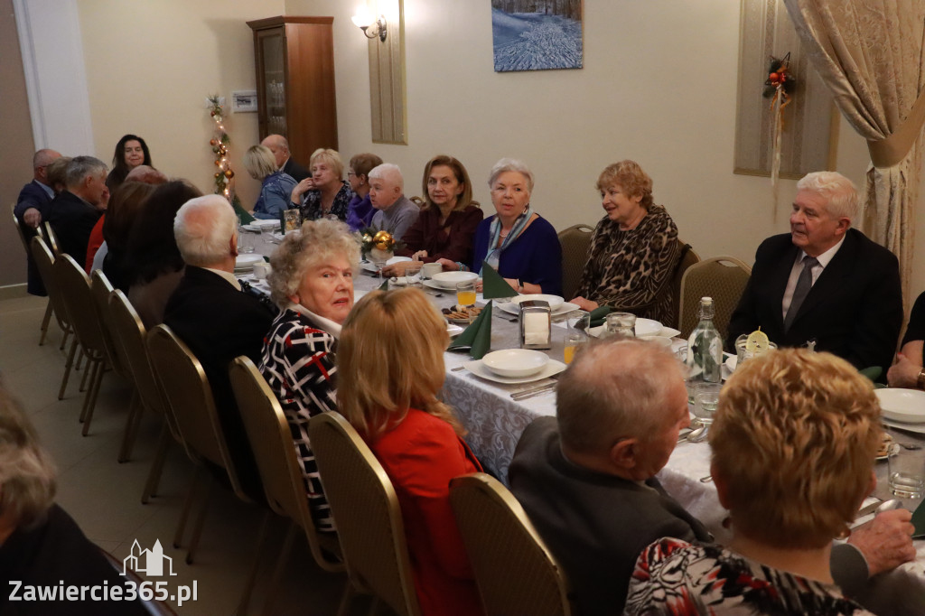 Fotorelacja: Wigilijne spotkanie członków Stowarzyszenia Ruch Harcerski CZUWAJ w Zawierciu