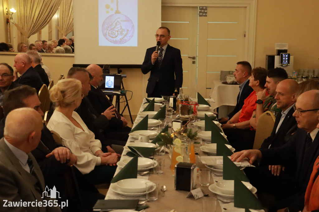 Fotorelacja: Wigilijne spotkanie członków Stowarzyszenia Ruch Harcerski CZUWAJ w Zawierciu