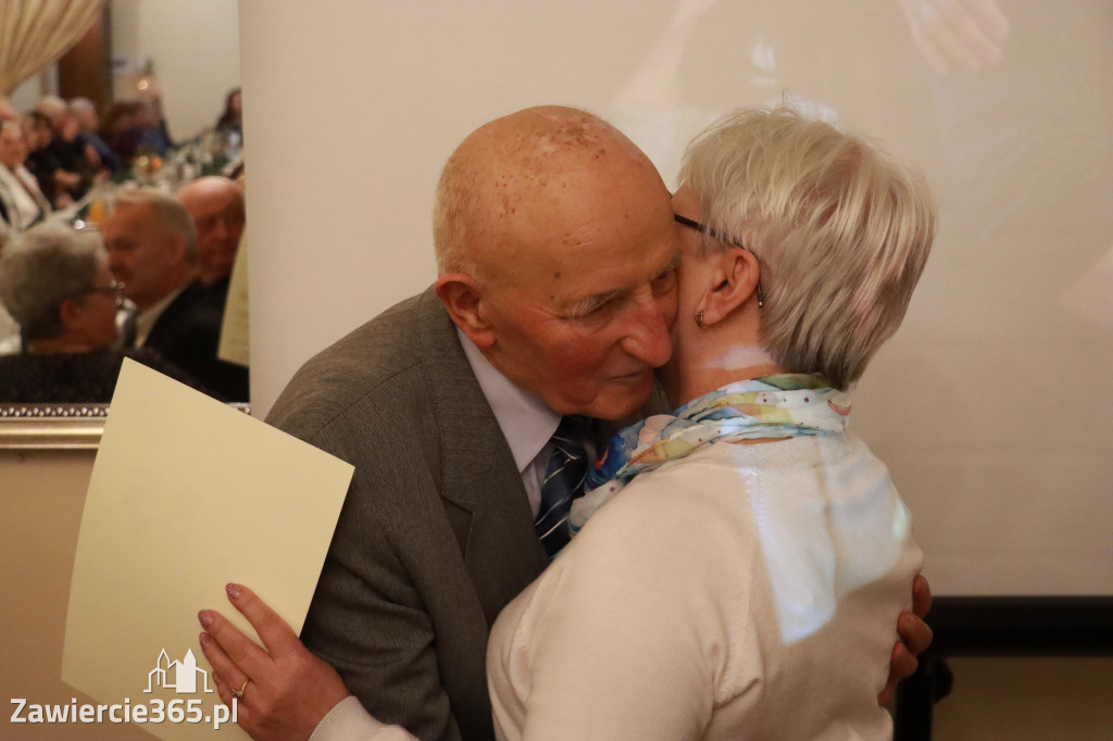 Fotorelacja: Wigilijne spotkanie członków Stowarzyszenia Ruch Harcerski CZUWAJ w Zawierciu