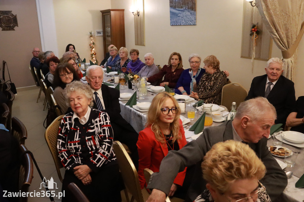 Fotorelacja: Wigilijne spotkanie członków Stowarzyszenia Ruch Harcerski CZUWAJ w Zawierciu