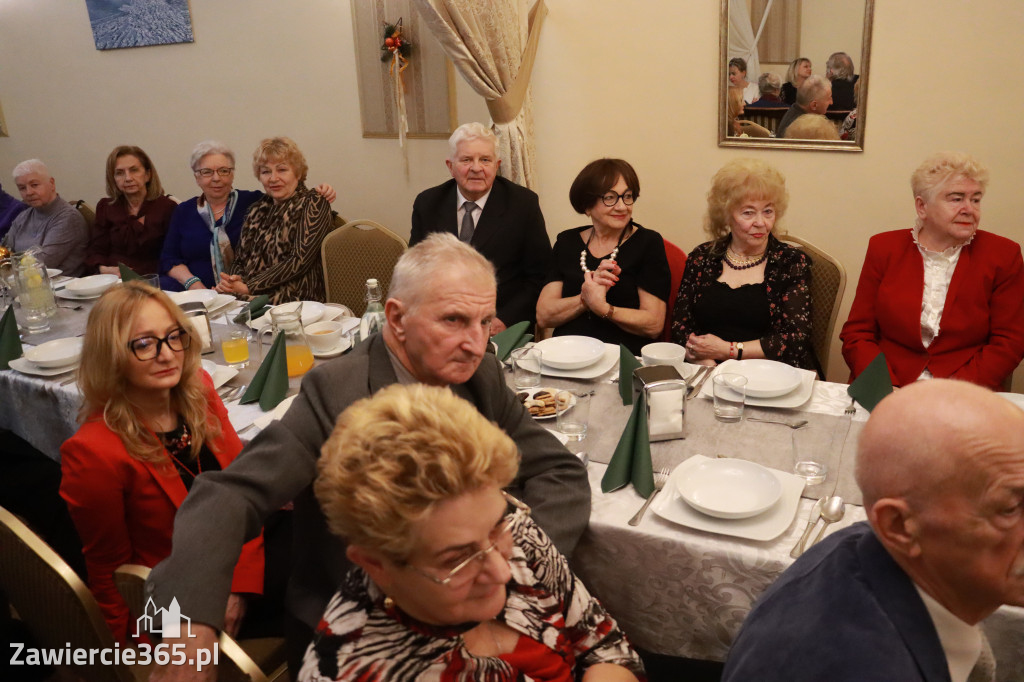 Fotorelacja: Wigilijne spotkanie członków Stowarzyszenia Ruch Harcerski CZUWAJ w Zawierciu