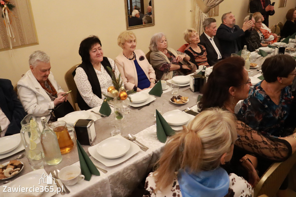 Fotorelacja: Wigilijne spotkanie członków Stowarzyszenia Ruch Harcerski CZUWAJ w Zawierciu