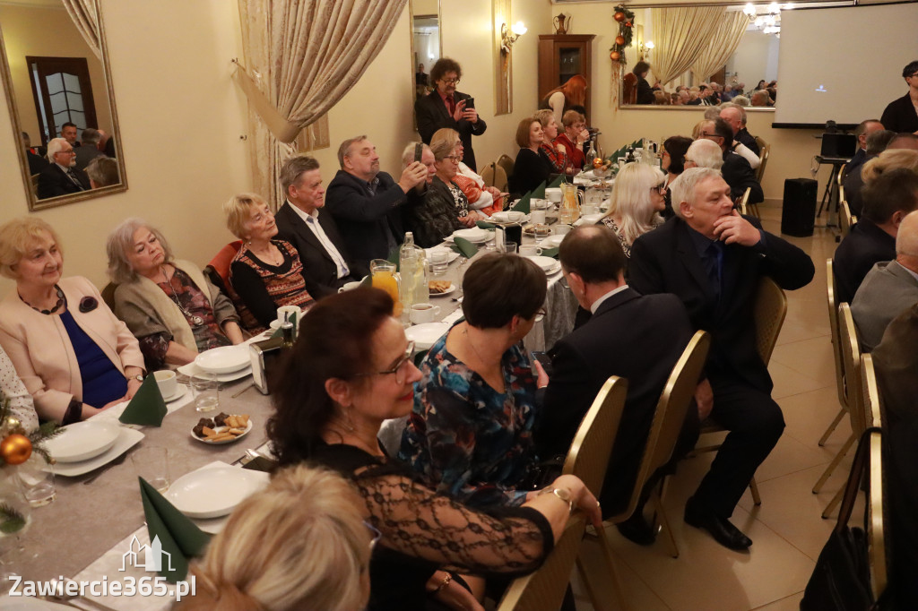 Fotorelacja: Wigilijne spotkanie członków Stowarzyszenia Ruch Harcerski CZUWAJ w Zawierciu