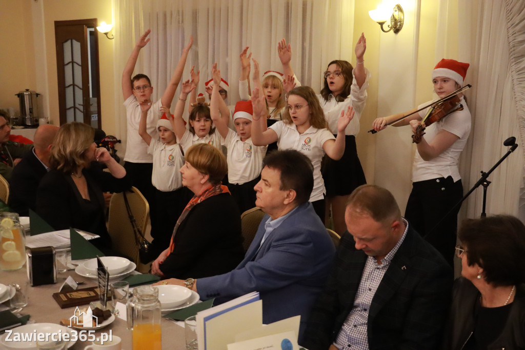 Fotorelacja: Wigilijne spotkanie członków Stowarzyszenia Ruch Harcerski CZUWAJ w Zawierciu