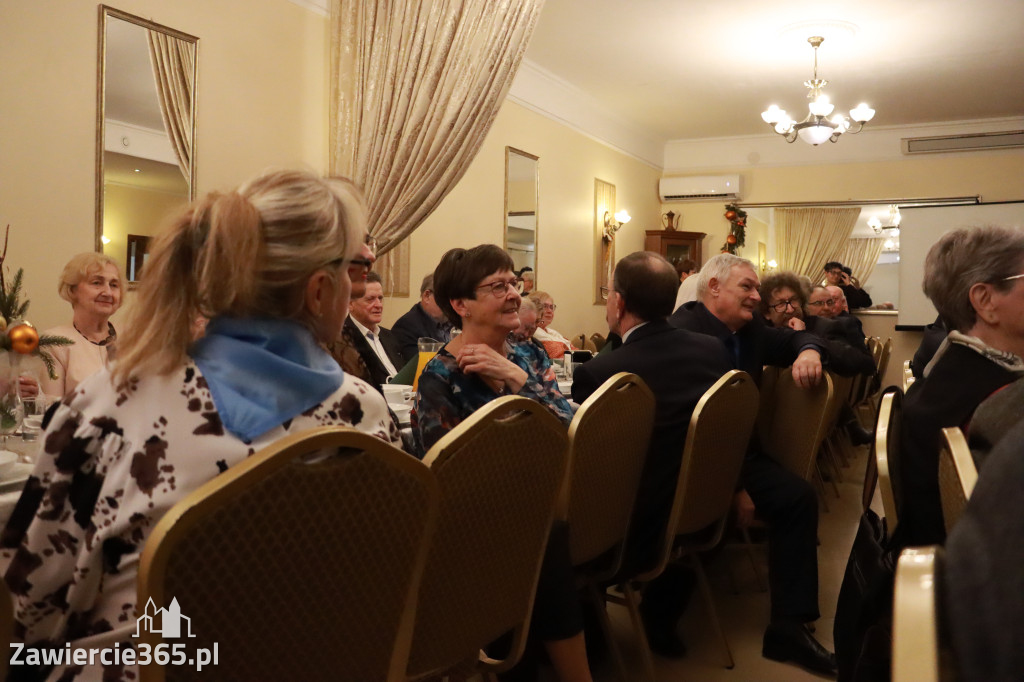 Fotorelacja: Wigilijne spotkanie członków Stowarzyszenia Ruch Harcerski CZUWAJ w Zawierciu