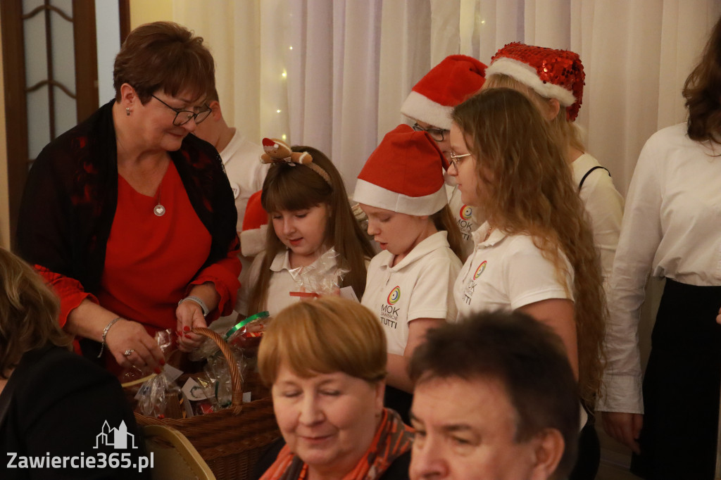 Fotorelacja: Wigilijne spotkanie członków Stowarzyszenia Ruch Harcerski CZUWAJ w Zawierciu