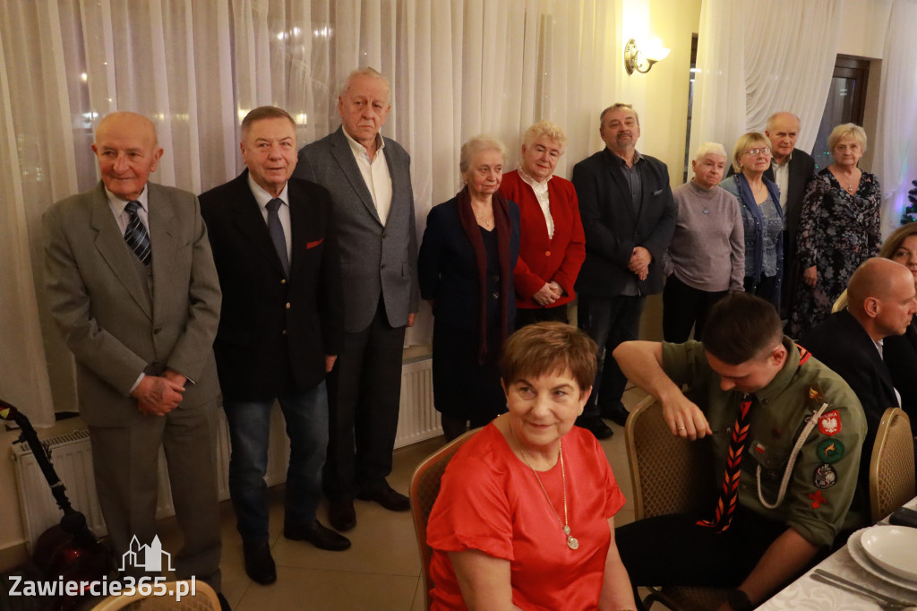 Fotorelacja: Wigilijne spotkanie członków Stowarzyszenia Ruch Harcerski CZUWAJ w Zawierciu