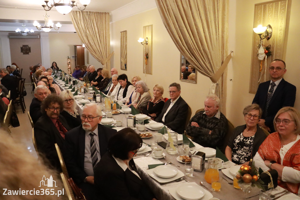 Fotorelacja: Wigilijne spotkanie członków Stowarzyszenia Ruch Harcerski CZUWAJ w Zawierciu