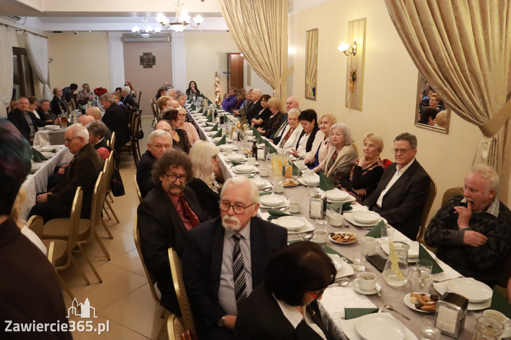 Fotorelacja: Wigilijne spotkanie członków Stowarzyszenia Ruch Harcerski CZUWAJ w Zawierciu
