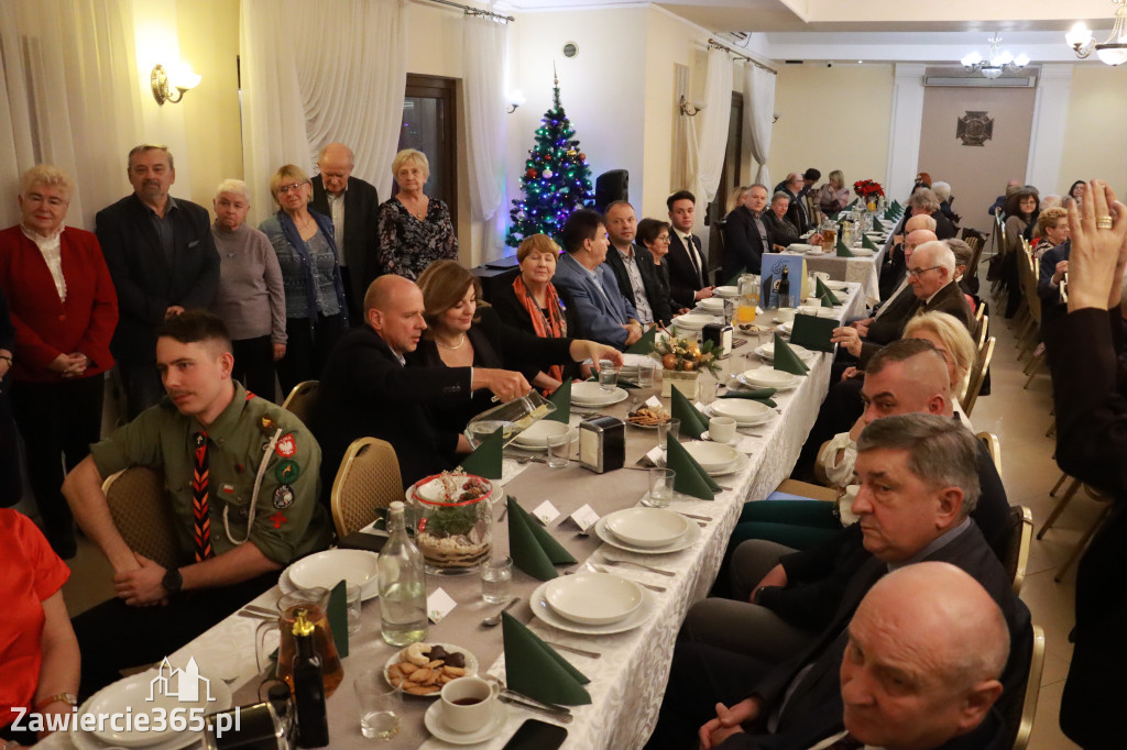Fotorelacja: Wigilijne spotkanie członków Stowarzyszenia Ruch Harcerski CZUWAJ w Zawierciu