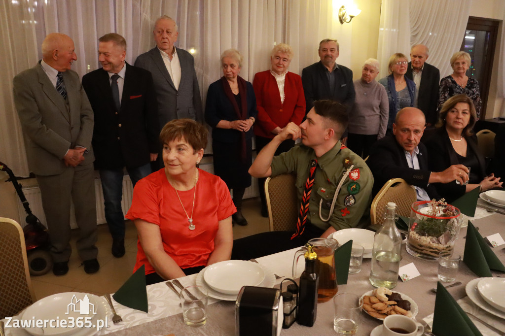 Fotorelacja: Wigilijne spotkanie członków Stowarzyszenia Ruch Harcerski CZUWAJ w Zawierciu