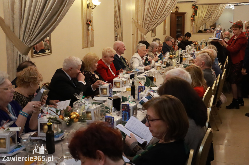 Fotorelacja: 2 Wigilijne spotkanie członków Stowarzyszenia Ruch Harcerski CZUWAJ w Zawierciu