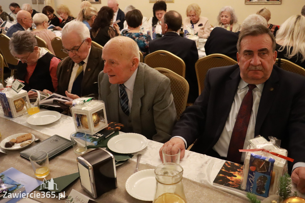 Fotorelacja: 2 Wigilijne spotkanie członków Stowarzyszenia Ruch Harcerski CZUWAJ w Zawierciu