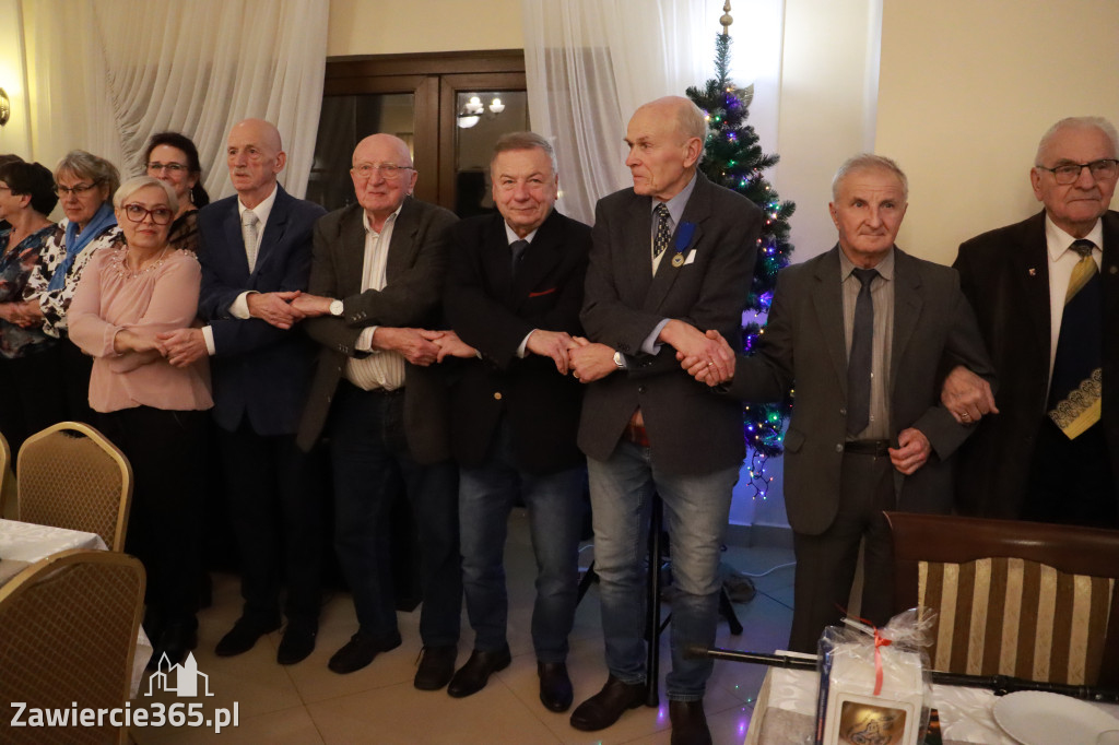 Fotorelacja: 2 Wigilijne spotkanie członków Stowarzyszenia Ruch Harcerski CZUWAJ w Zawierciu