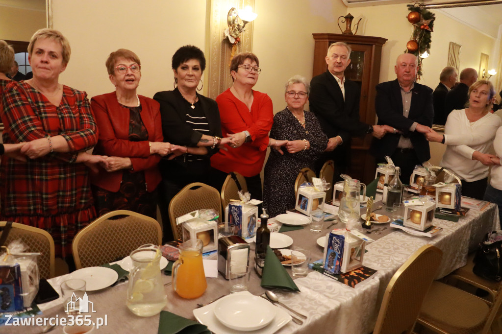 Fotorelacja: 2 Wigilijne spotkanie członków Stowarzyszenia Ruch Harcerski CZUWAJ w Zawierciu