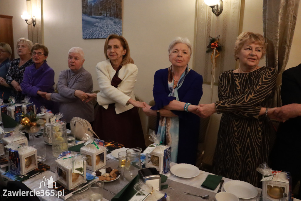 Fotorelacja: 2 Wigilijne spotkanie członków Stowarzyszenia Ruch Harcerski CZUWAJ w Zawierciu