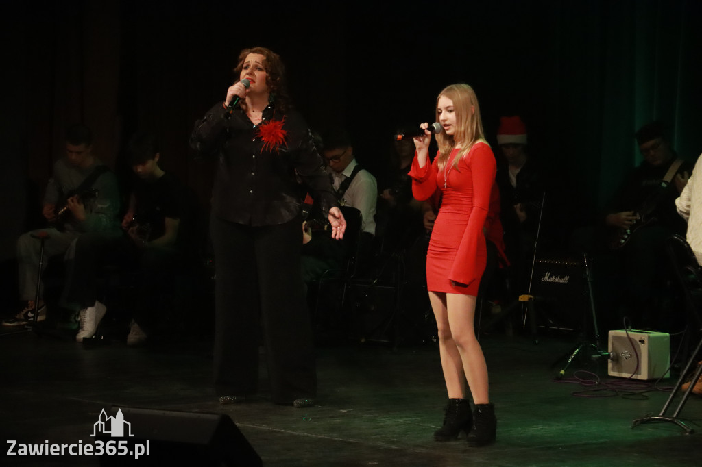 Fotorelacja: Koncert Kolęd na rockowo w MOK Zawiercie