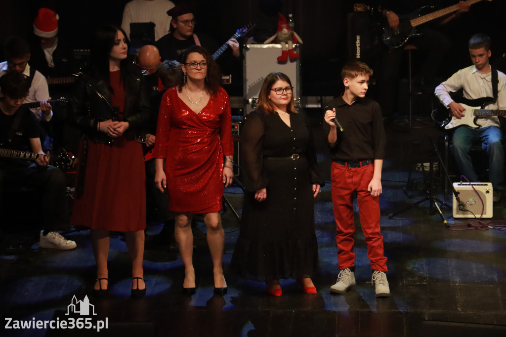 Fotorelacja: Koncert Kolęd na rockowo w MOK Zawiercie