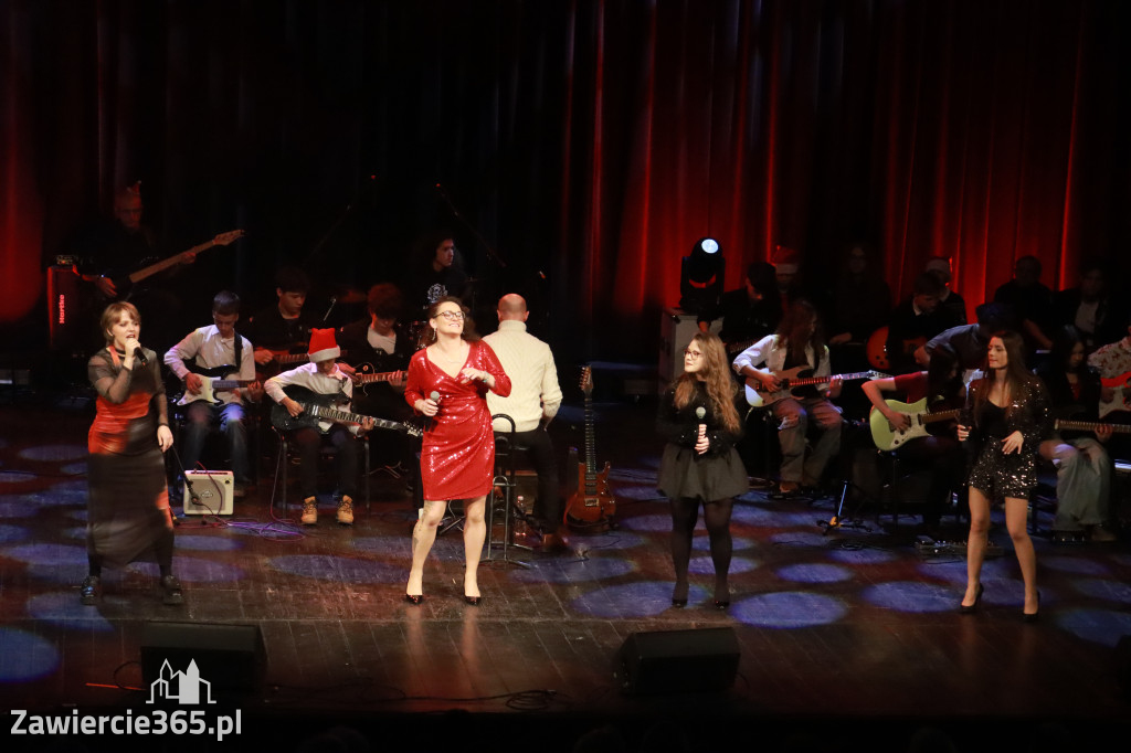 Fotorelacja: Koncert Kolęd na rockowo w MOK Zawiercie