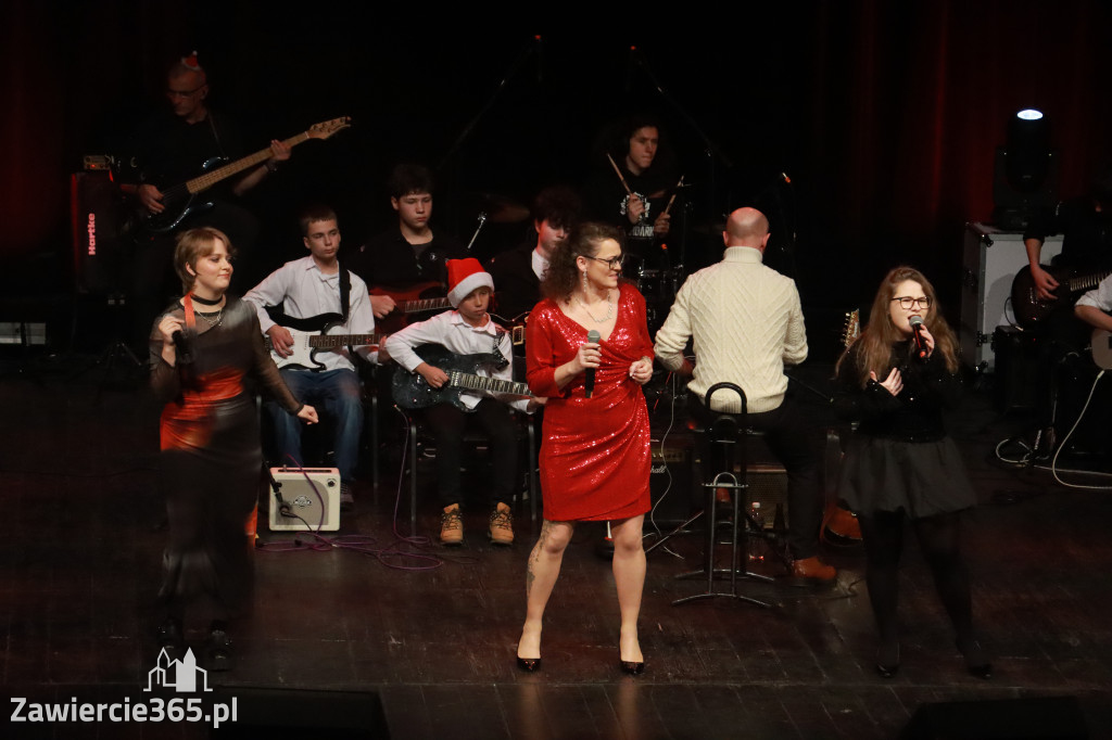 Fotorelacja: Koncert Kolęd na rockowo w MOK Zawiercie